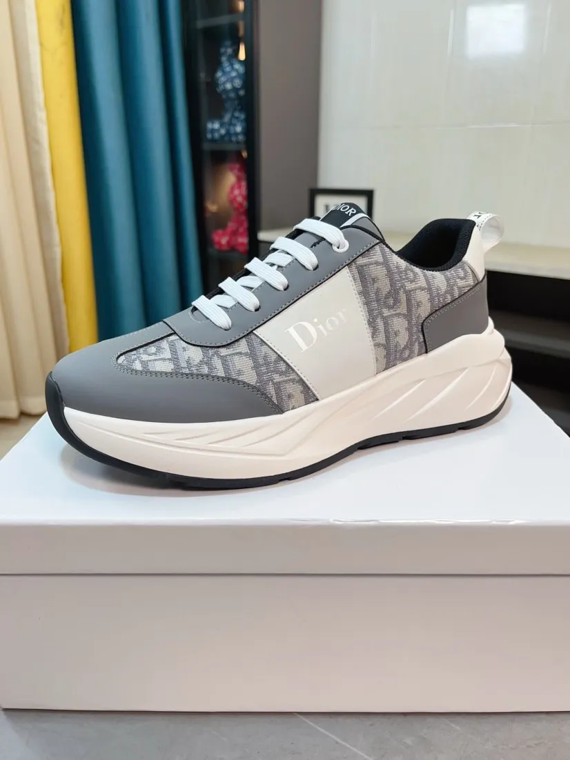 Men's men's shoes 💰438🌹🌹【Dior】Best-selling official website world premiere🔝High-end men's shoes brand official website latest series: The upper is made of imported cowhide with specially designed fabrics➕Mesh breathable lining. Make walking more convenient and comfortable! Compared with the official quality, Midea’s 1:1 replica. Create a fashionable personality to set off your uniqueness! A must-have for trendy men! Classic style. Men's sizes: 38-44.